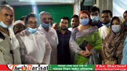 গৌরনদীতে টিএম ইউনুস ও বিভাগীয় কমিশনারের  সহধর্মীনির বিভিন্ন পূজা মন্ডপ পরিদর্শন