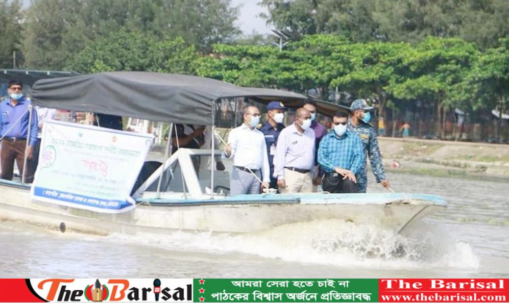 মা ইলিশ’ রক্ষায় কীর্তনখোলা নদীতে প্রশাসনের অভিযান