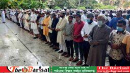পটুয়াখালীতে এমপি কাজী কানিজ হেলেন’র  স্বামী বাচ্চুর জানাজায় মানুষের ঢল
