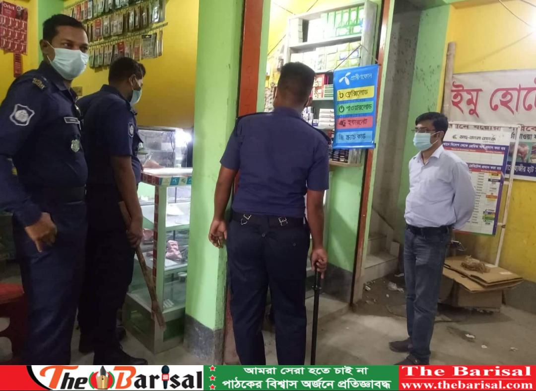 মনপুরায় মাক্স না পরায় দুই ব্যবসায়ীর জরিমানা, ড্রেজারের পাইপ ধ্বংস
