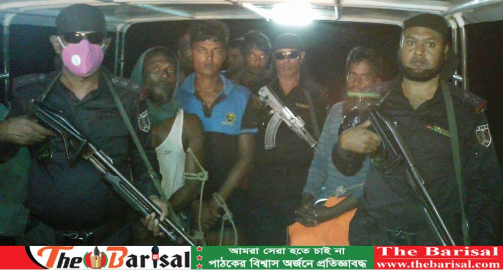 পটুয়াখালীতে  মা’ ইলিশ ধরার অভিযোগে সাত জনকে সাজা