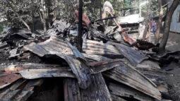 পটুয়াখালীতে অগ্নিকান্ডে কাঠমিস্ত্রীর বসতঘর ভস্মিভুত