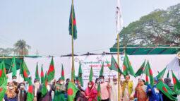 পটুয়াখালী মুক্ত দিবস উপলক্ষে পতাকা উত্তোলন ও পতাকা মিছিল অনুষ্ঠিত