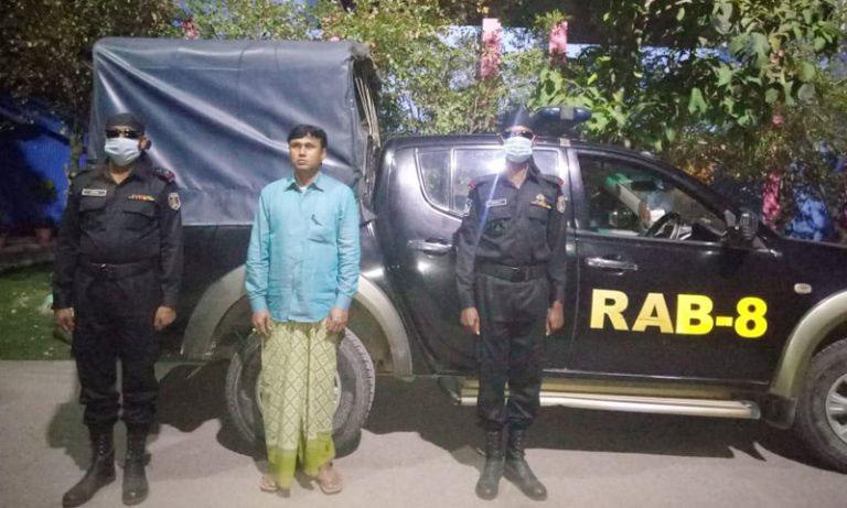 পটুয়াখালীতে ৫ বোনকে কুপিয়ে জখম: ভাইকে গ্রেপ্তার করল র‌্যাব