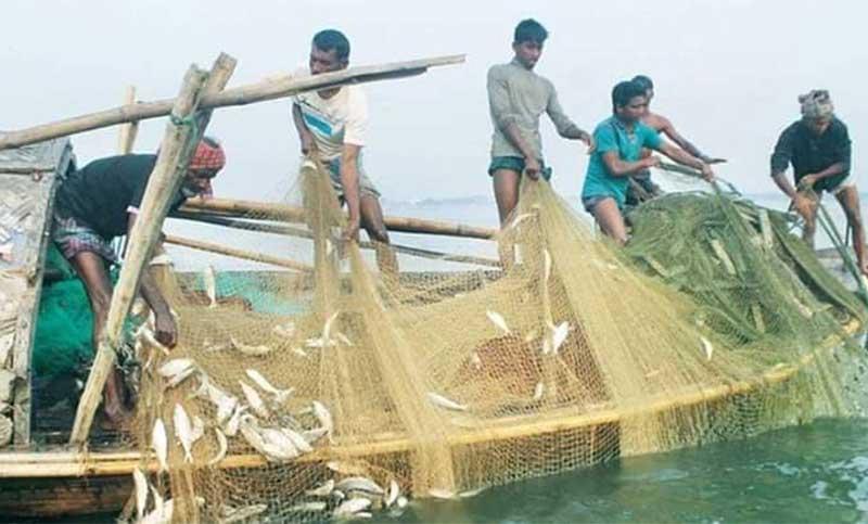 কাল থেকে ৬৫ দিন সমুদ্রে মাছ ধরা নিষেধ