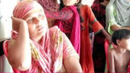 পটুয়াখালীতে বিয়ের দাবিতে পাঁচ সন্তানের মায়ের অনশন