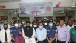বরিশালে ভূমি ও গৃহহীন ৫৪৯টি পরিবারের মাঝে ঘর বিতরণ