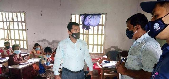বাবুগঞ্জে বর্ণমালা কিন্ডারগার্টেণে চলছিল পরীক্ষা ॥ অতঃপর সিলগালা
