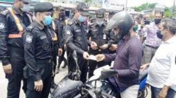 লকডাউন বাস্তবায়নে বরিশাল কঠোর অবস্থানে র‌্যাব
