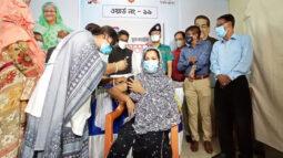মহানগরীতে বিসিসিে আরও ১৫টি টিকা কেন্দ্র স্থাপন