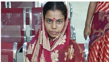 পটুয়াখালীতে ‘ভূত তাড়াতে’ গৃহবধূকে ছাই-গোবর খাইয়ে পানিতে চুবালেন কবিরাজ!