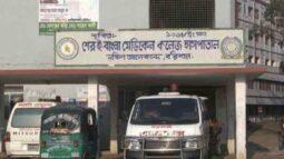 বরিশাল শেবাচিম হাসপাতালে আগুন লাগার গুজব ছড়িয়ে রোগীদের মোবাইল চুরি