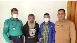 নগরীতে চারশতাধিক ইয়াবাসহ গ্রেপ্তার ১