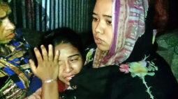 আগুনে পুড়ে গেছে ভ্যান চালকের বসতঘর