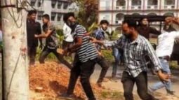 দুমকিতে আ’লীগ-বিএনপি রক্তক্ষয়ি সংঘর্ষ ॥ পুলিশসহ আহত ৪০