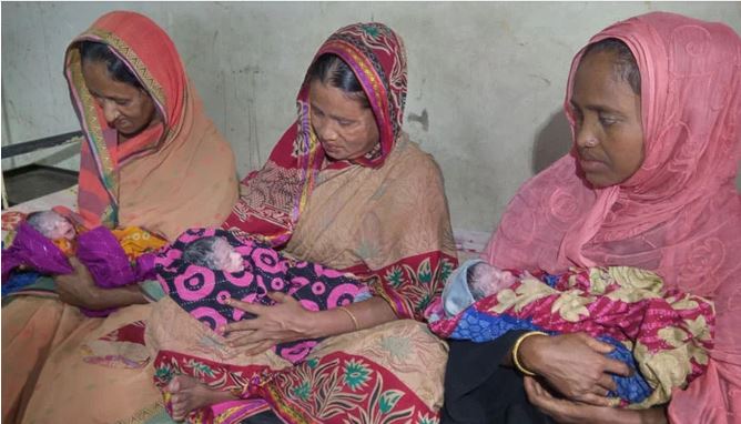 বরিশালে এক মায়ের গর্ভে জন্ম নেয়া  তিন কন্যার নাম রাখা হল স্বপ্ন-পদ্মা-সেতু