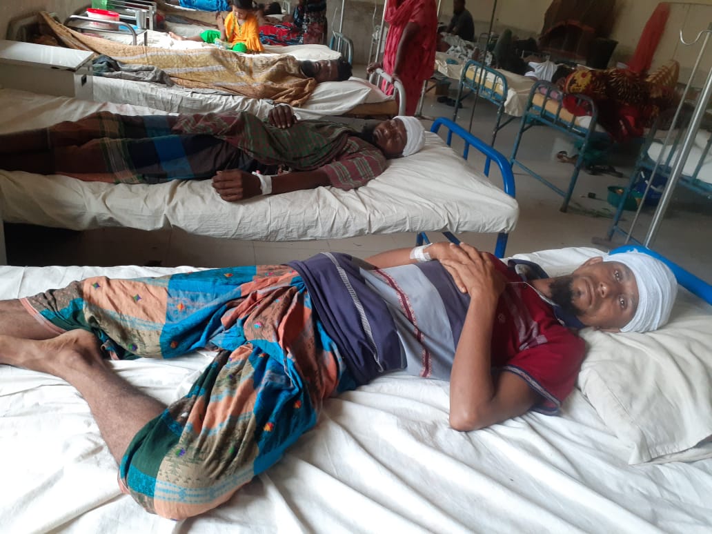রাঙ্গাবালীতে জেলেদের দুই গ্রুপের মারামারি আহত ১০