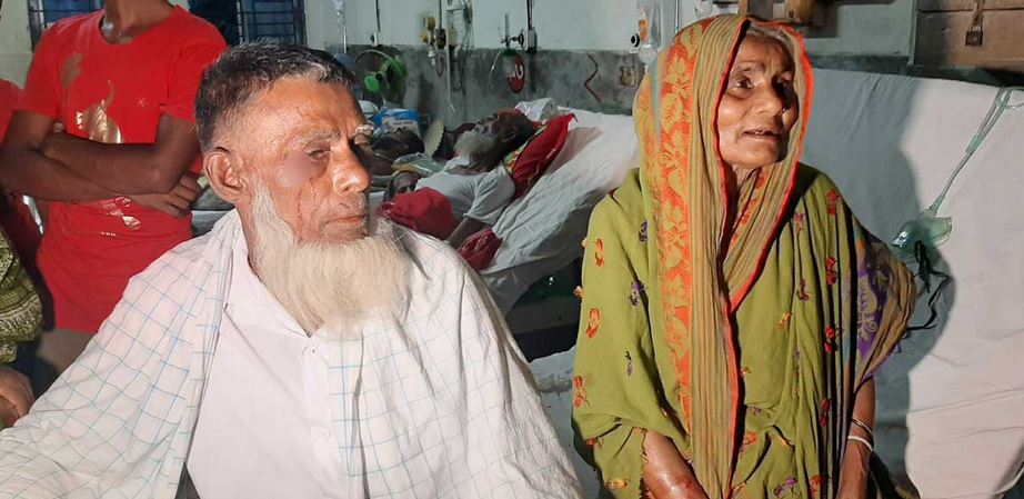 বরিশাল-ভোলা সীমান্তে ২ গ্রামবাসী= পুলিশের ত্রিমূখী সংঘর্ষ: গুলিবর্ষণ ॥ আহত ১৫