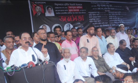 শেখ হাসিনা এই দুটি হত্যাকান্ডের মধ্যে দিয়ে নিজের পায়ে কুড়াল মেরেছে- গয়েশ্বর চন্দ্র রায়
