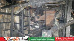 বরিশাল নগরে আগুনে প্রাণ গেল ৩০ জোড়া কবুতরের