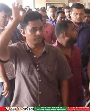 পুলিশের ওপর হামলা / আগৈলঝাড়ায় ছাত্রলীগ সম্পাদকসহ ৩ জন কারাগারে