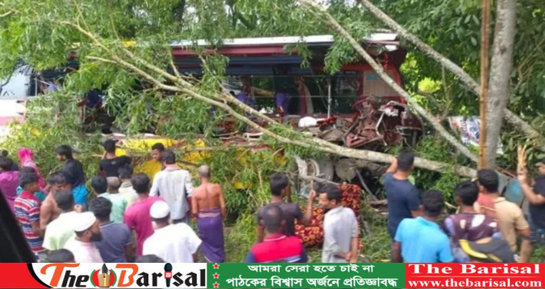 গোপালগঞ্জে বাস-ট্রাকের মুখোমুখি সংঘর্ষে নিহত ৬