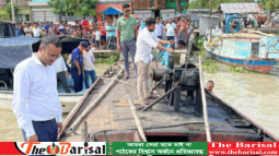 ঝালকাঠিতে অবৈধভাবে বালু উত্তোলন, ৫ ড্রেজার জব্দ